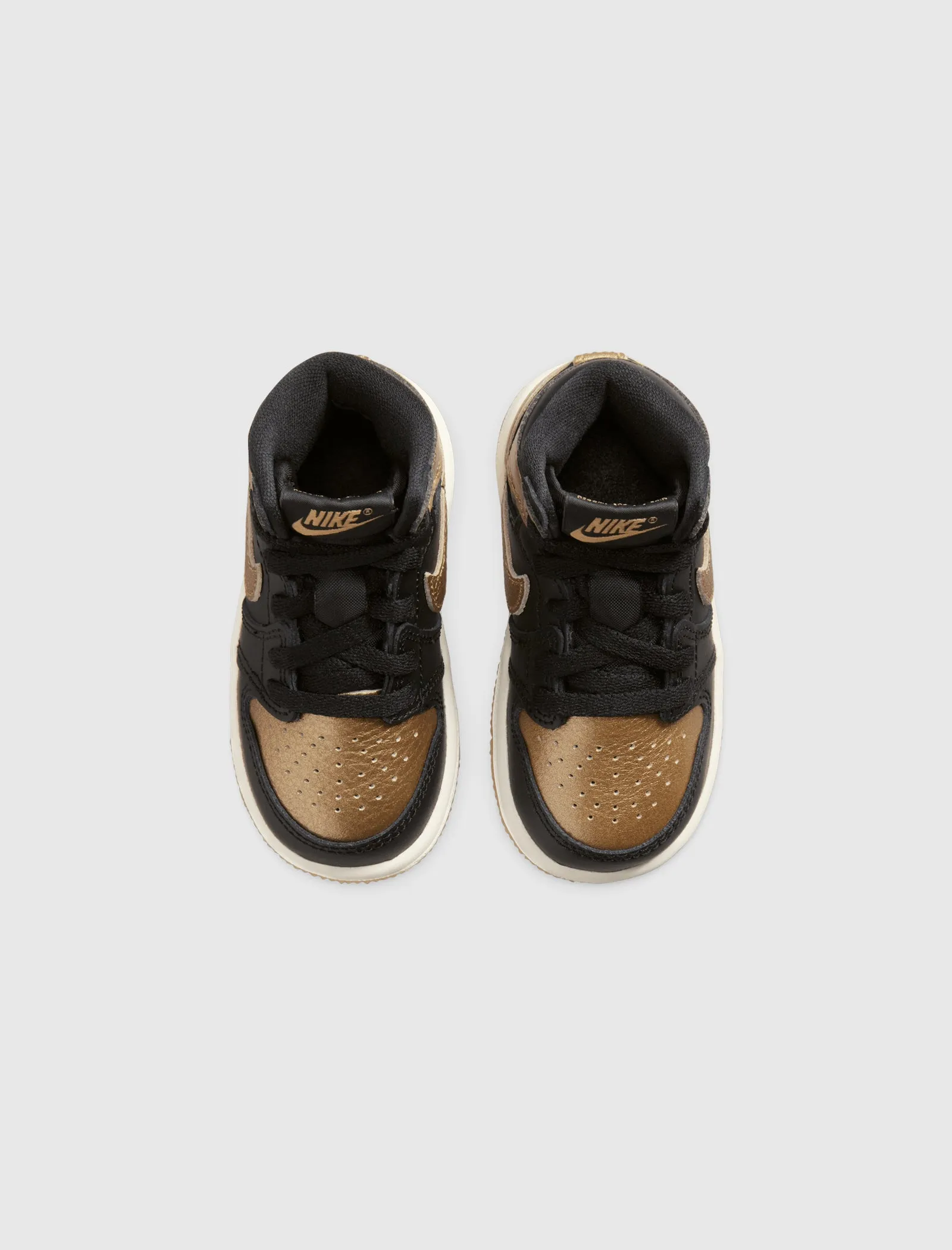 AIR JORDAN 1 RETRO HIGH OG "BLACK/METALLIC GOLD/SAIL" TD