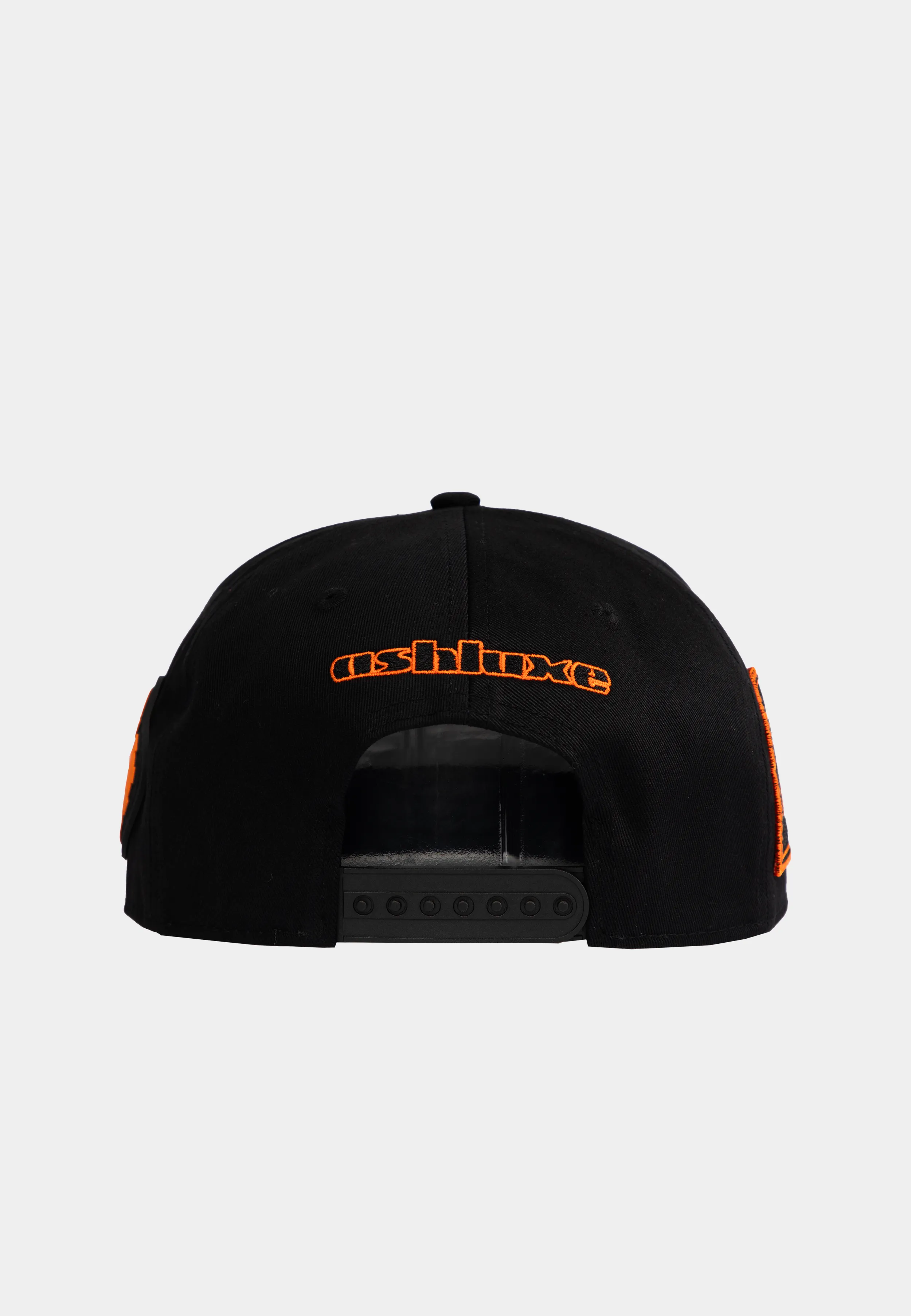 Ashluxe Crest Snapback Black