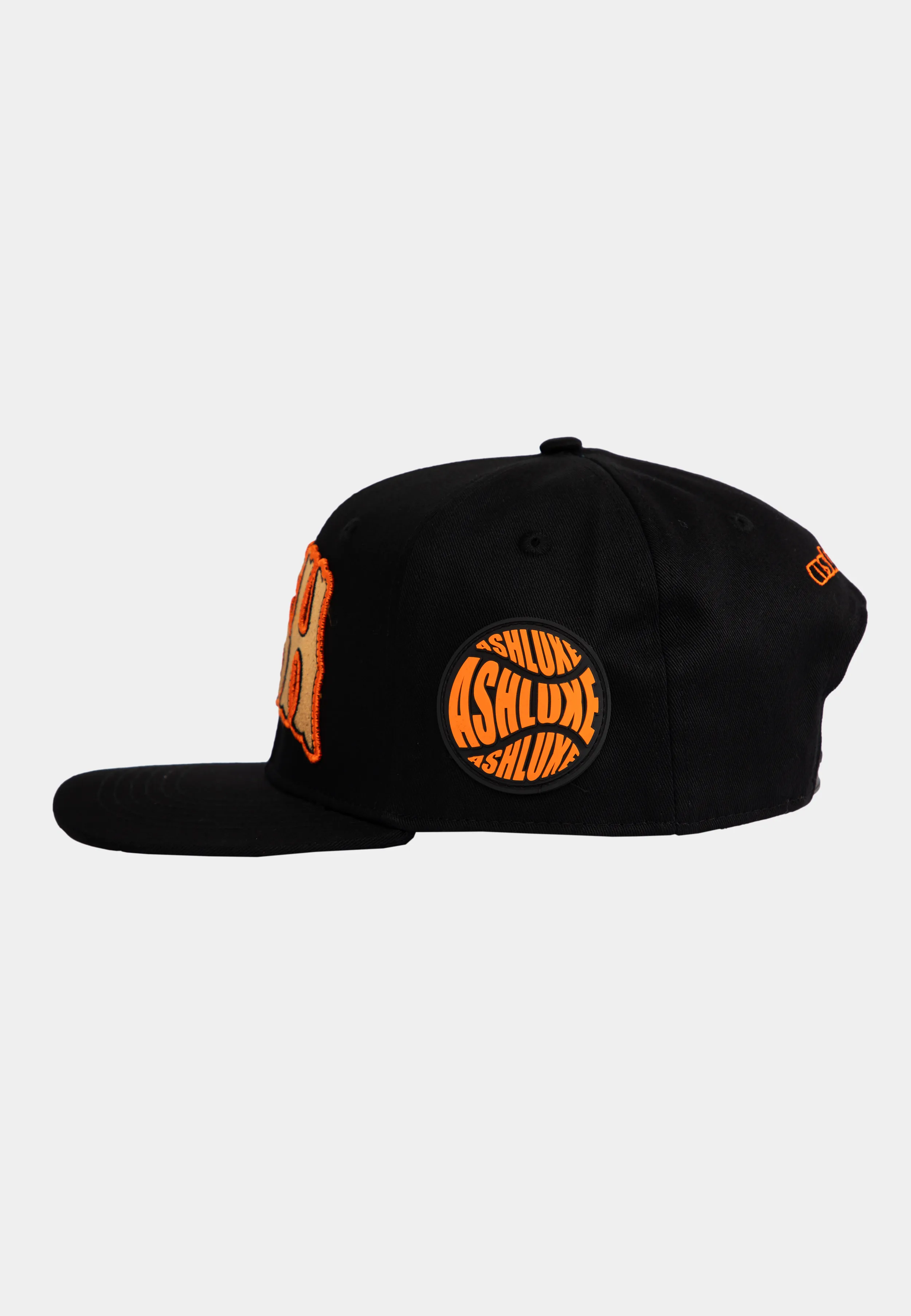 Ashluxe Crest Snapback Black