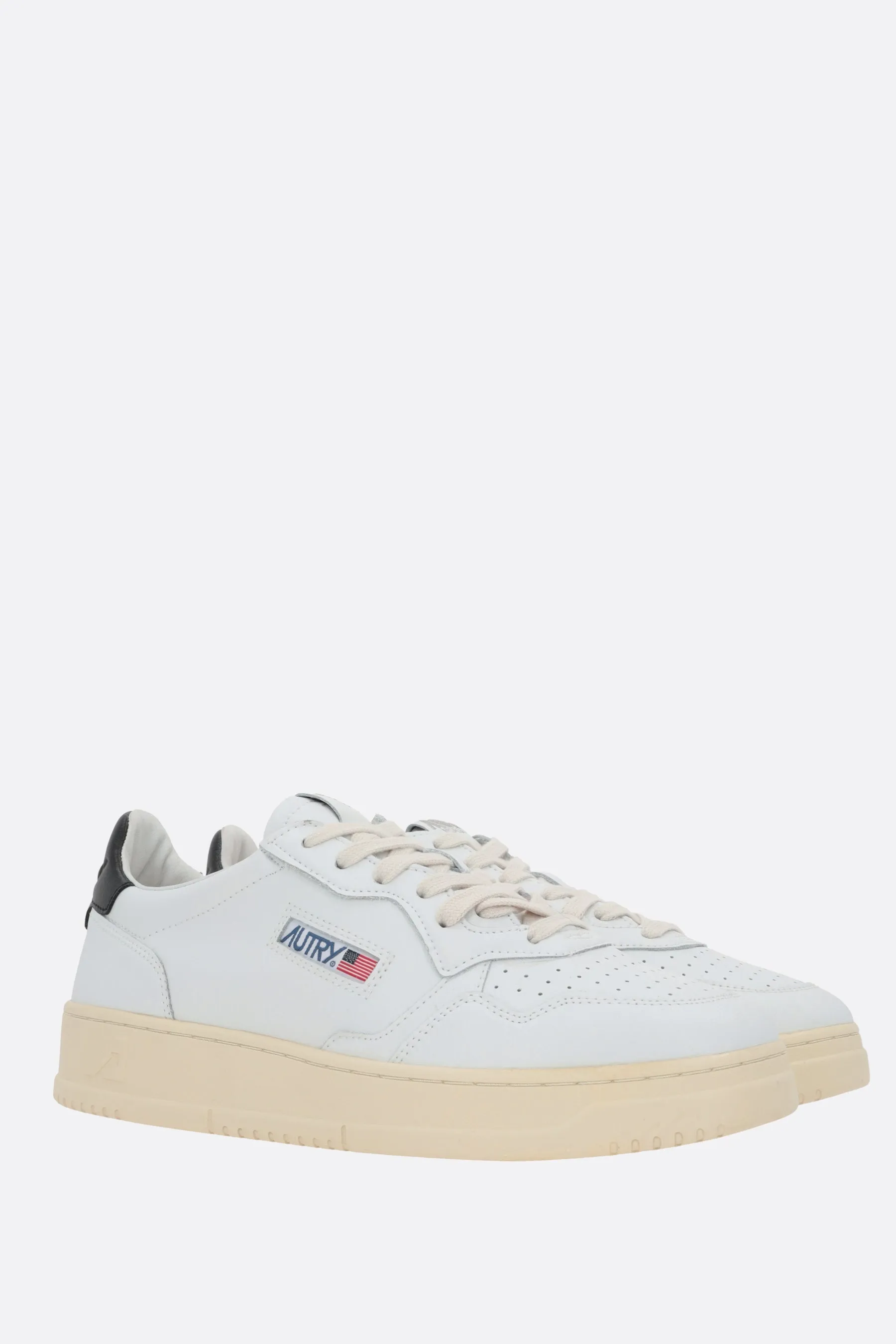 Autry Medalist smooth leather sneakers