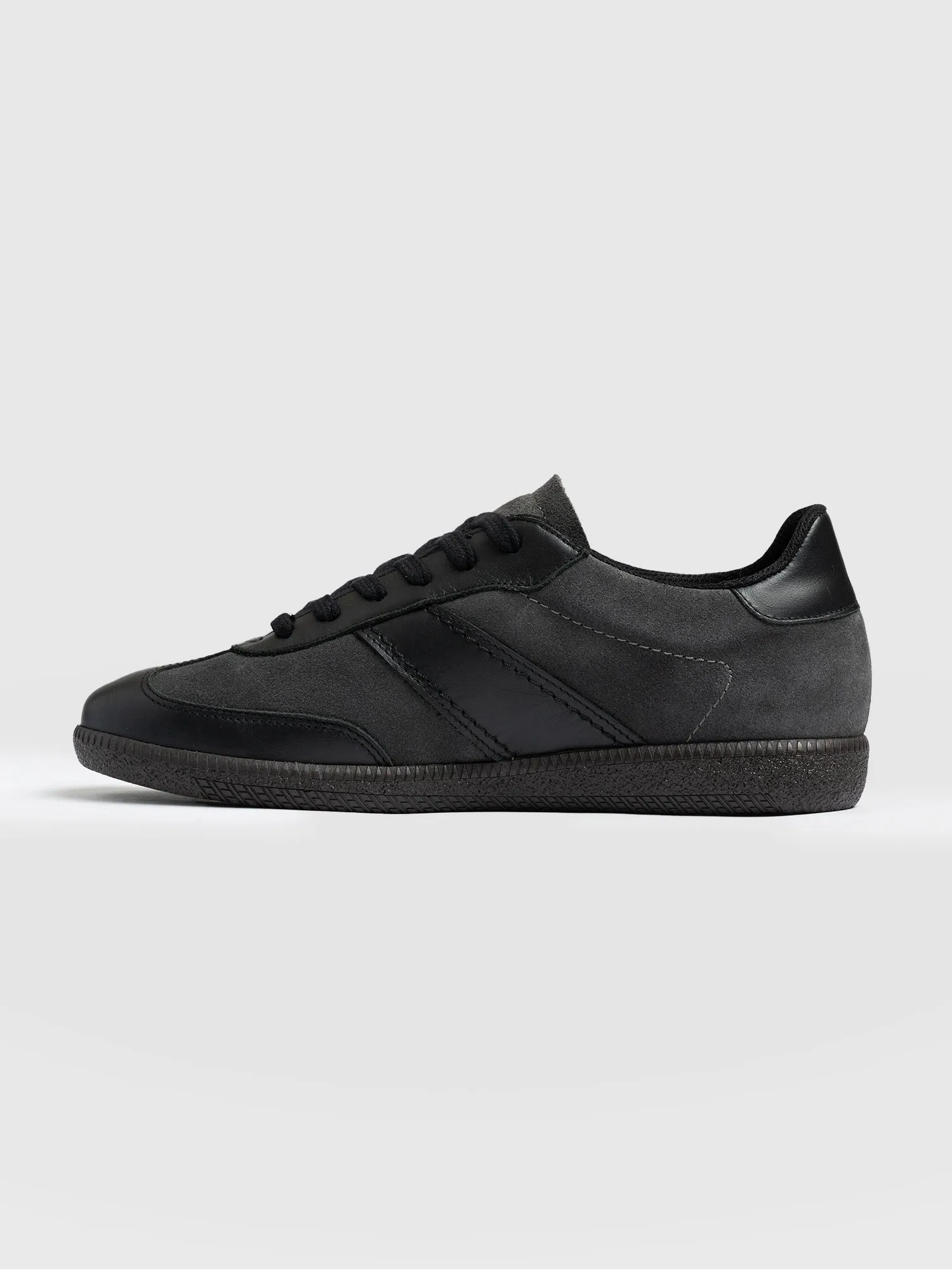 Broadway Trainer - Black