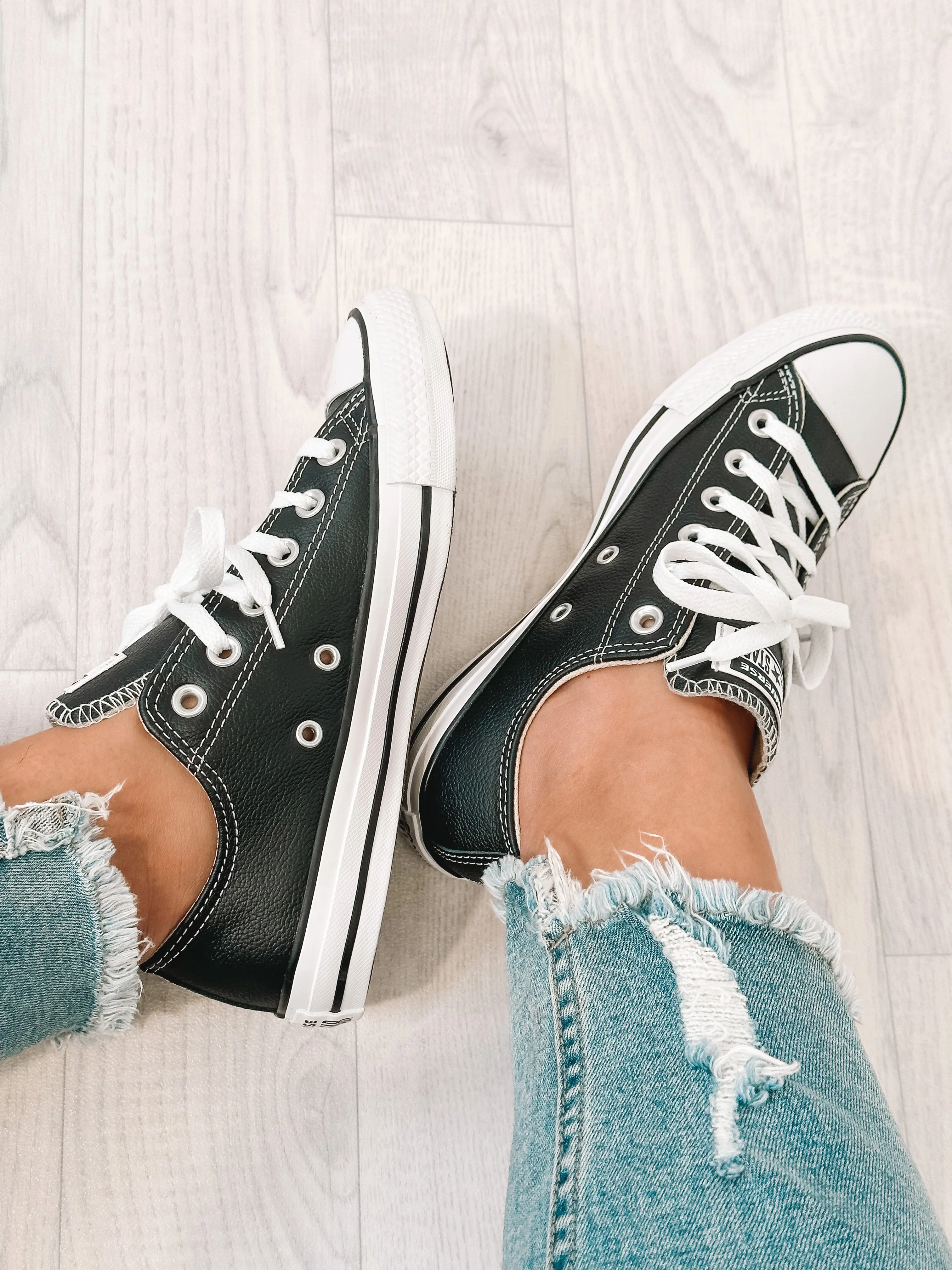 Converse Chuck Taylor All Star Leather Low Black