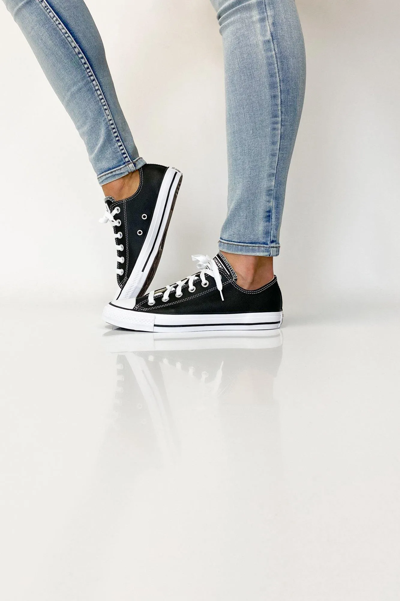 Converse Chuck Taylor All Star Leather Low Black