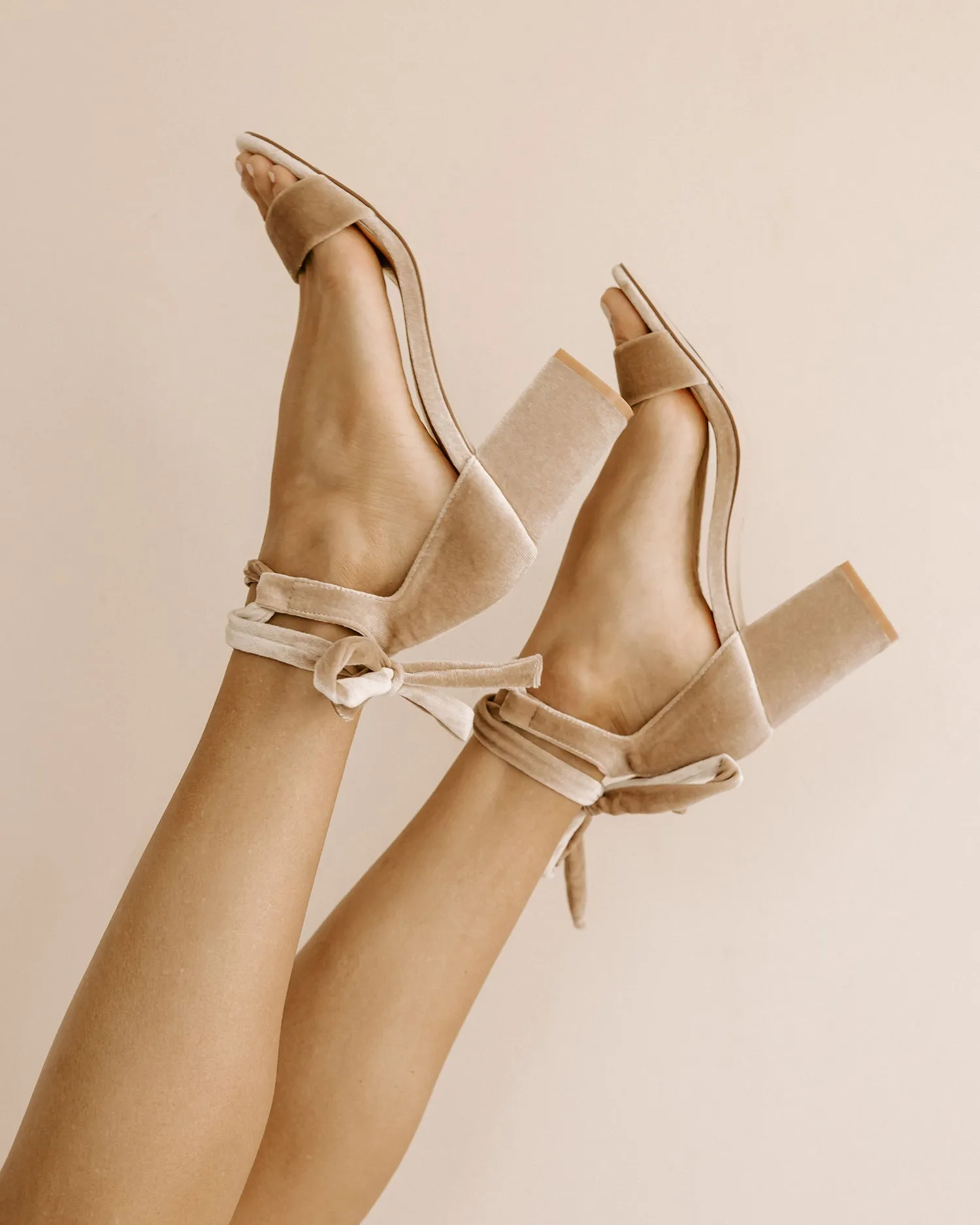 SISTER - NUDE VELVET BLOCK HEEL SHOES